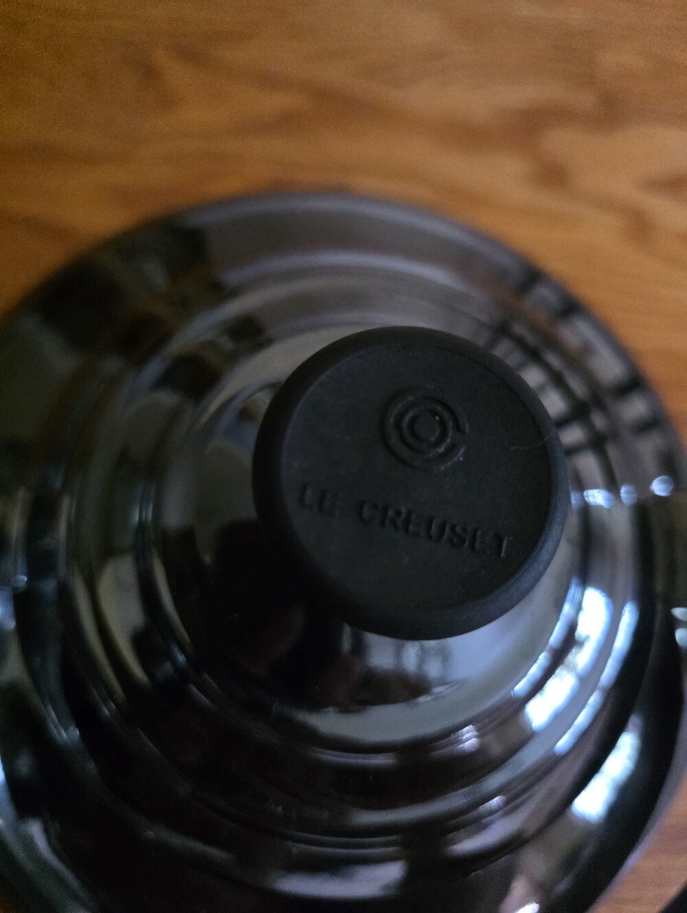 Le Creuset 1.7 Qt Whistling Tea Kettle EUC - Picture 4 of 8